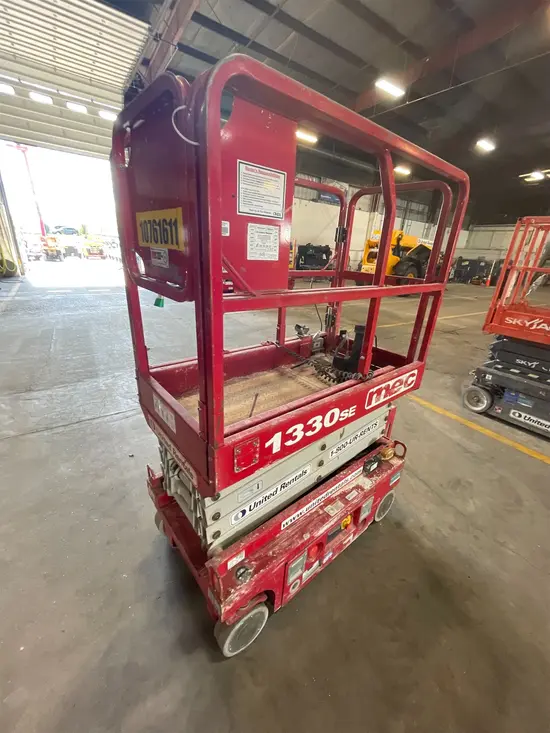 2018 MEC 1330SE Scissor Lift