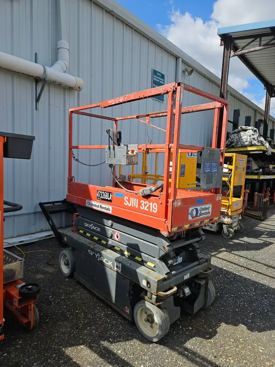 2017 Skyjack SJIII3219 Scissor Lift