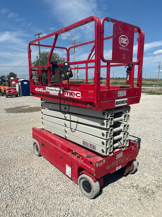 2018 MEC 4046SE Scissor Lift