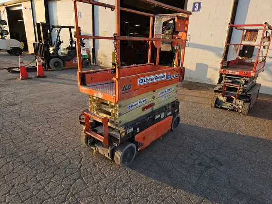 2018 JLG 1932R Scissor Lift