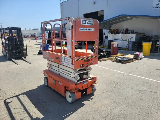2018 Snorkel S3219E Scissor Lift