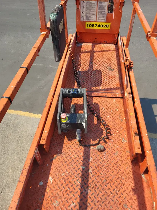 2017 JLG 2632ES Scissor Lift