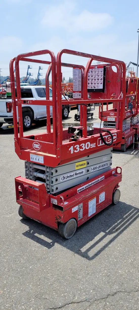 2018 MEC 1330SE Scissor Lift