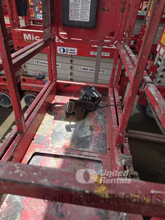 2017 MEC 1330SE Scissor Lift