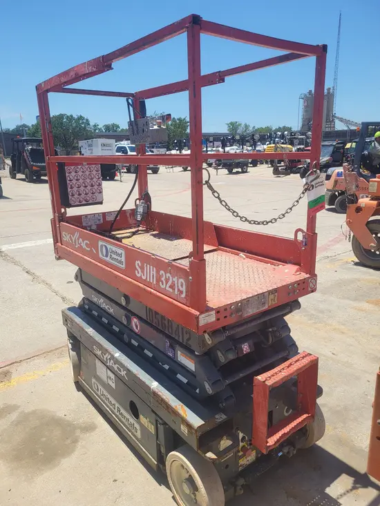 2017 Skyjack SJIII3219 Scissor Lift