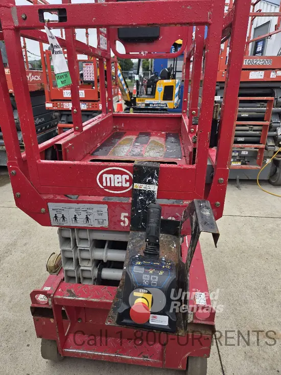2018 MEC 1330SE Scissor Lift