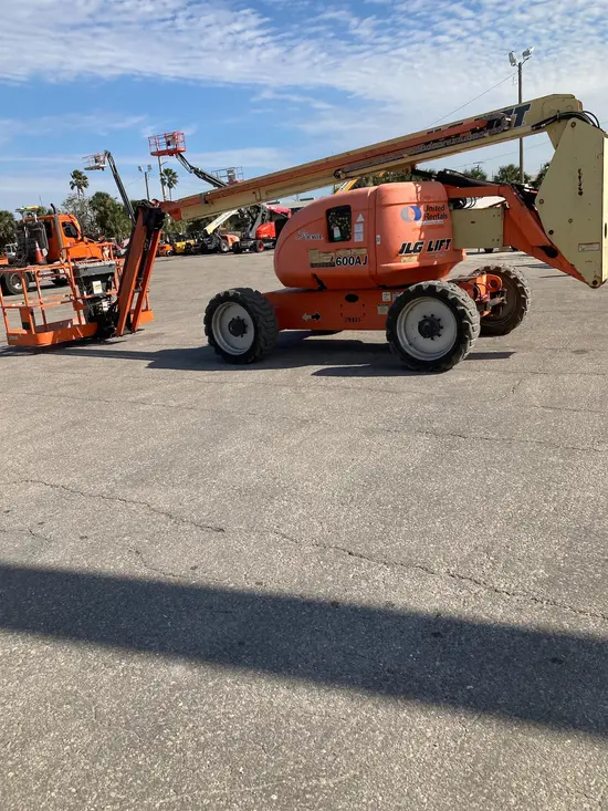 2016 JLG 600AJ Articulating Boom Lift