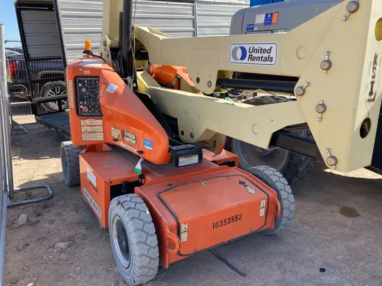 2015 JLG E400AN Articulating Boom Lift