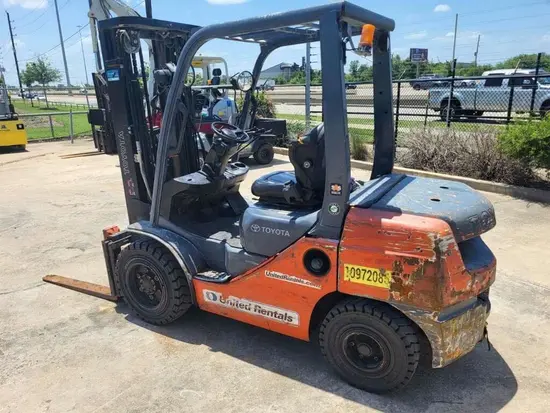 2019 Toyota 8FDU30 Forklift