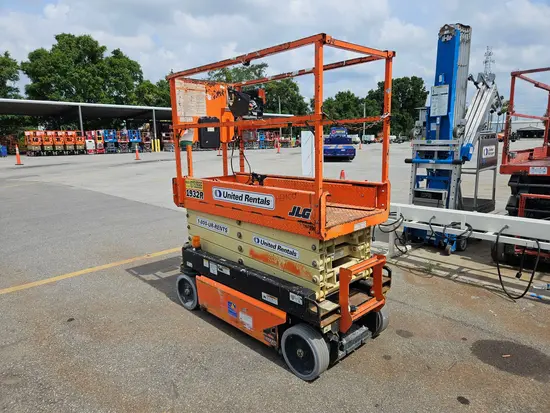 2018 JLG 1932R Scissor Lift