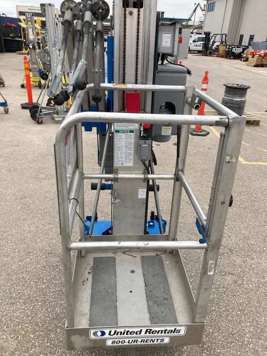 2018 Genie AWP-30SDC Pusharound Lift