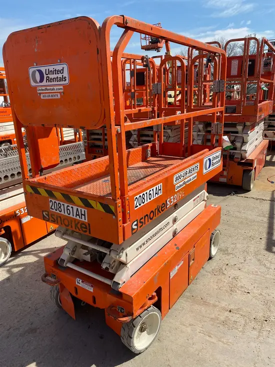 2018 Snorkel S3219E Scissor Lift