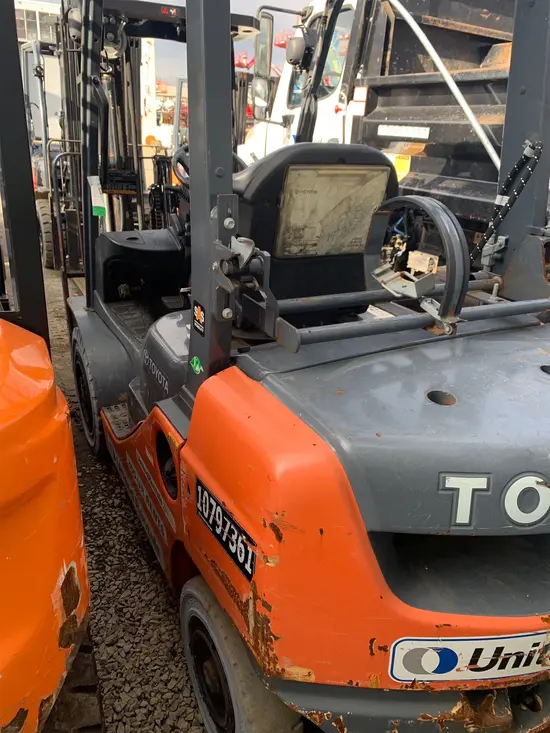 2018 Toyota 8FGU25 Warehouse Forklift