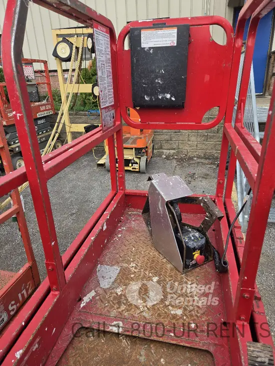 2018 MEC 1330SE Scissor Lift