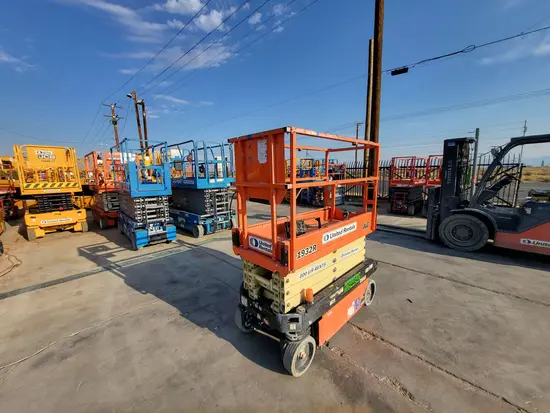 2019 JLG 1932R Scissor Lift