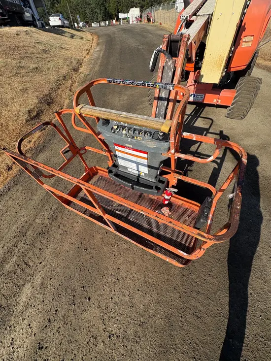 2017 JLG 450AJ Articulating Boom Lift