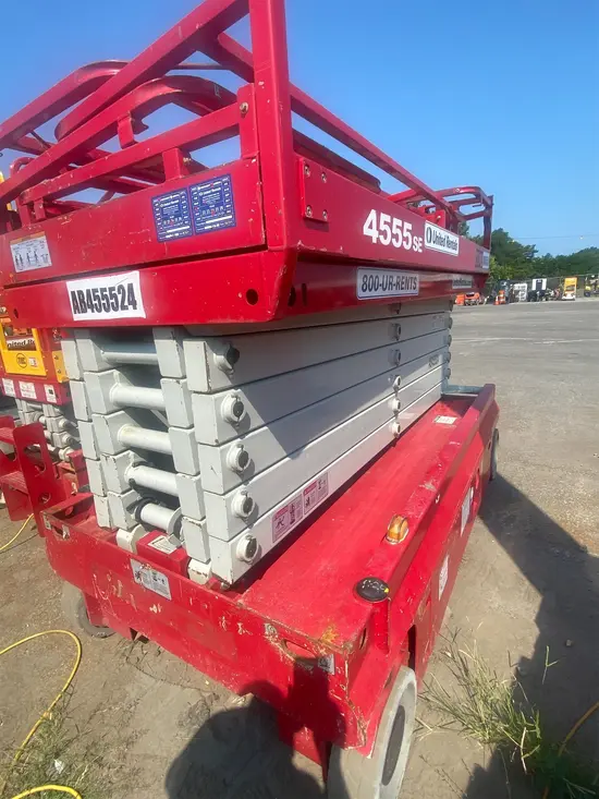2018 MEC 4555SE Scissor Lift