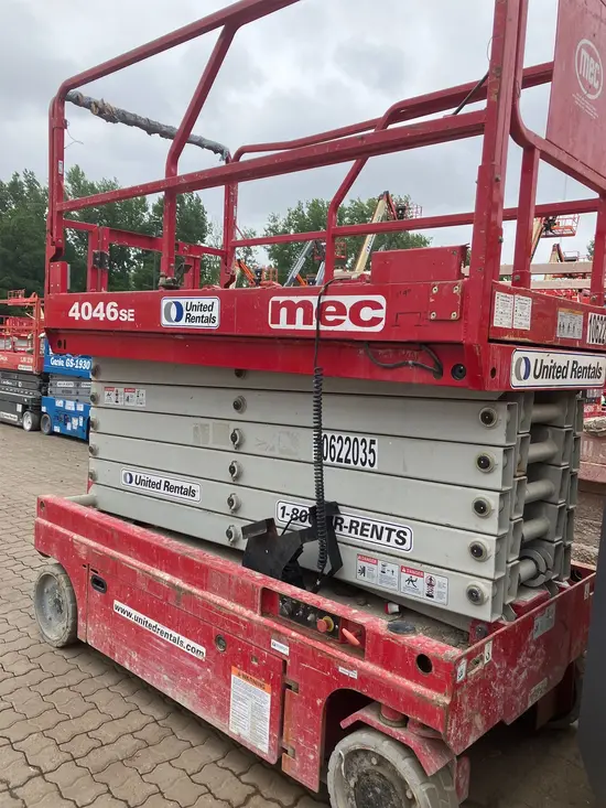 2017 MEC 4046SE Scissor Lift