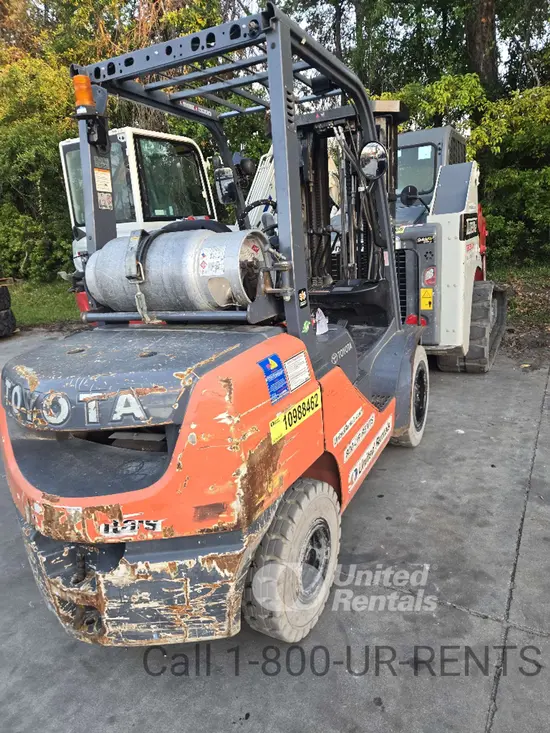 2019 Toyota 8FGU30 Warehouse Forklift
