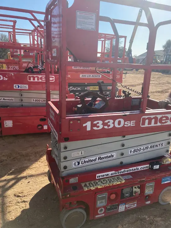 2018 MEC 1330SE Scissor Lift