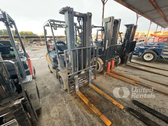 2016 Komatsu FG25T-16 Warehouse Forklift