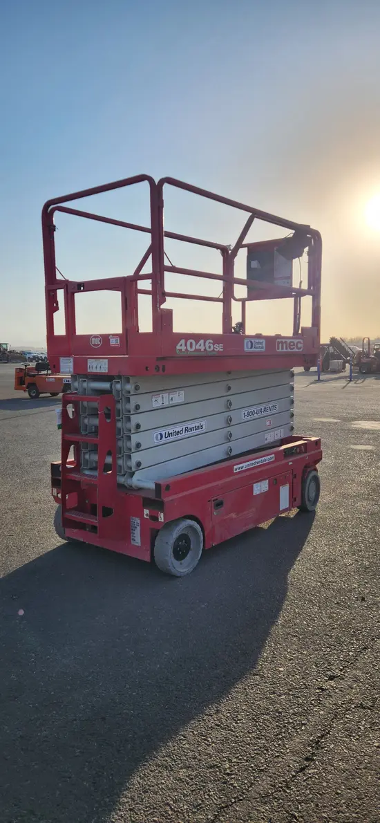2020 MEC 4046SE Scissor Lift