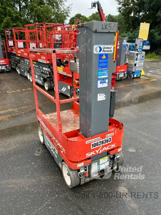 2017 Skyjack SJ12 Self-Propelled One-Person Lift