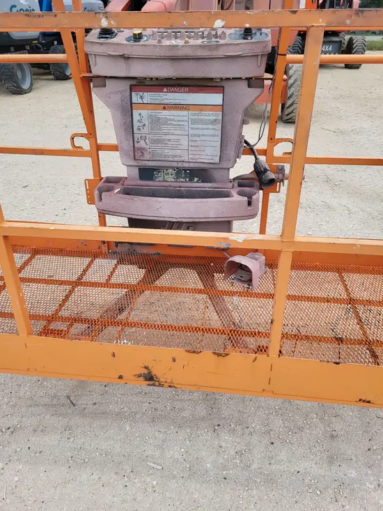 2016 JLG 800AJ Articulating Boom Lift