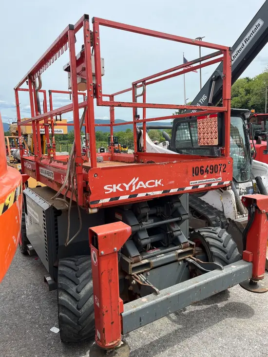 2017 Skyjack SJ6826RT Rough Terrain Scissor Lift