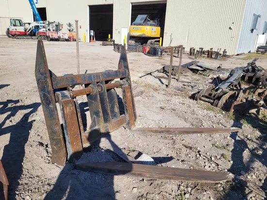 2015 Arrow Material Handling 8396250-8-72-08