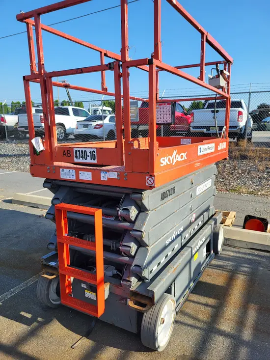 2018 Skyjack SJIII4740 Scissor Lift