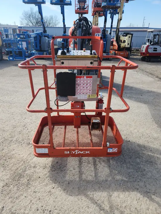 2017 Skyjack SJ30ARJE Articulating Boom Lift