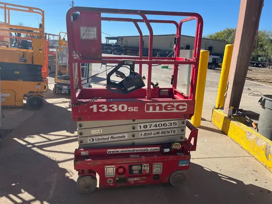 2018 MEC 1330SE Scissor Lift