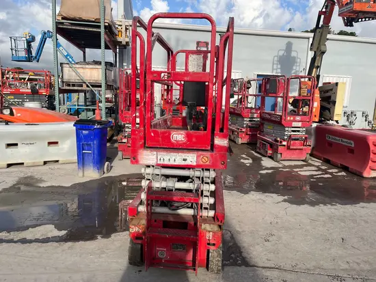 2017 MEC 1930SE Scissor Lift