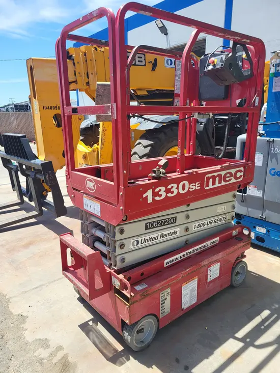 2017 MEC 1330SE Scissor Lift