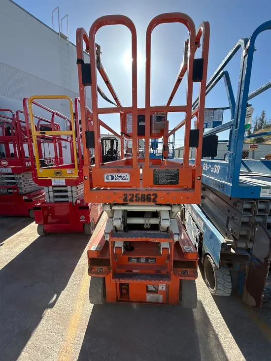 2019 Snorkel S3219E Scissor Lift