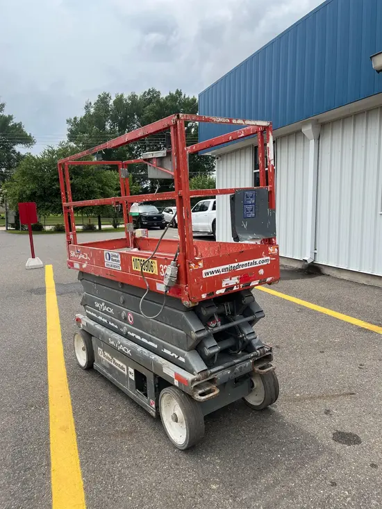 2018 Skyjack SJIII3226 Scissor Lift