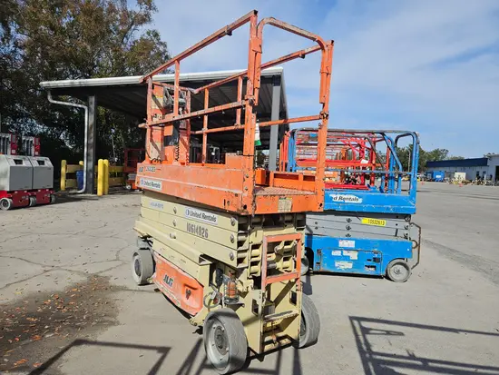 2017 JLG 2632ES Scissor Lift