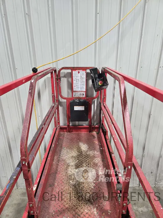 2019 MEC 2632SE Scissor Lift