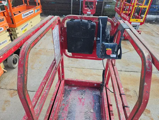 2017 MEC 1330SE Scissor Lift