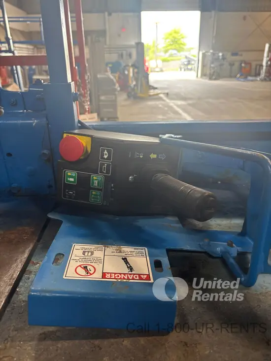 2017 Genie GS-3232 Scissor Lift