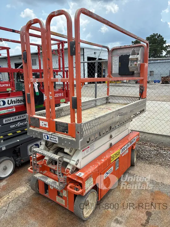 2020 Snorkel S3215L Scissor Lift
