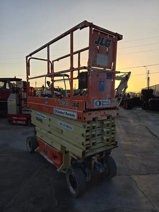 2017 JLG 2632ES Scissor Lift