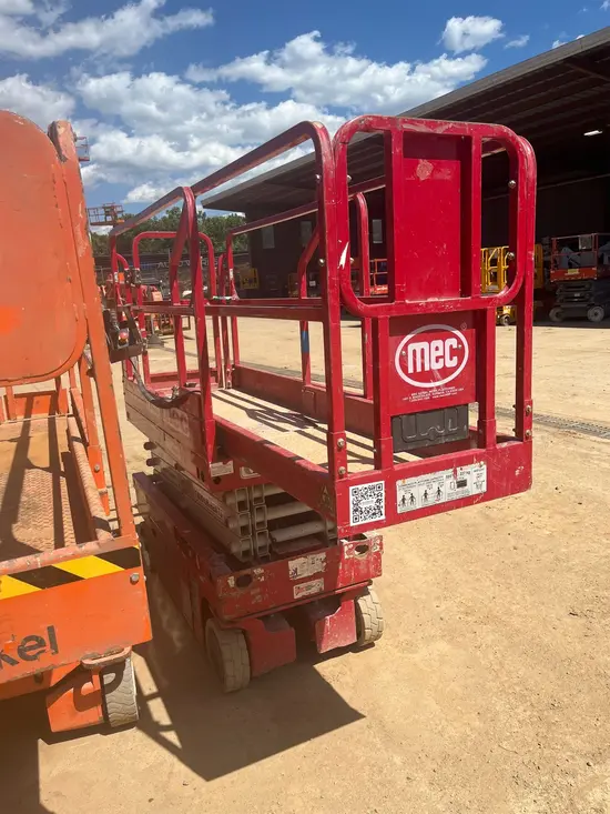 2018 MEC 1930SE Scissor Lift