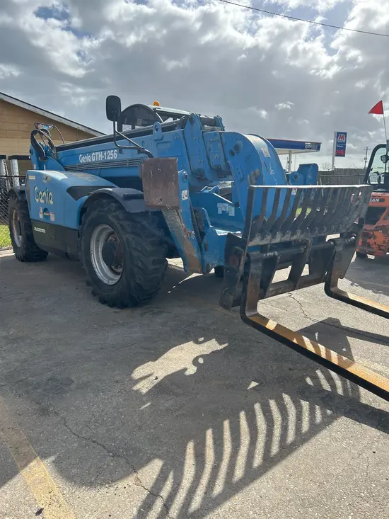 2018 Genie GTH-1256 Forklift