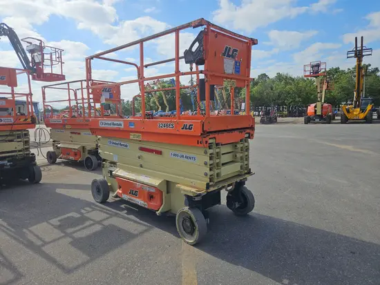 2018 JLG 3246ES Scissor Lift