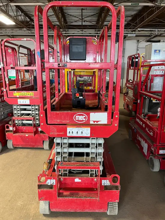 2019 MEC MICRO 19 Scissor Lift