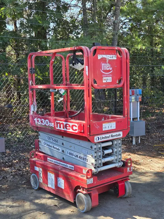 2019 MEC 1330SE Scissor Lift