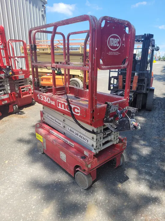 2017 MEC 1330SE Scissor Lift