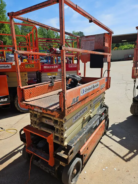 2017 JLG 1932R Scissor Lift